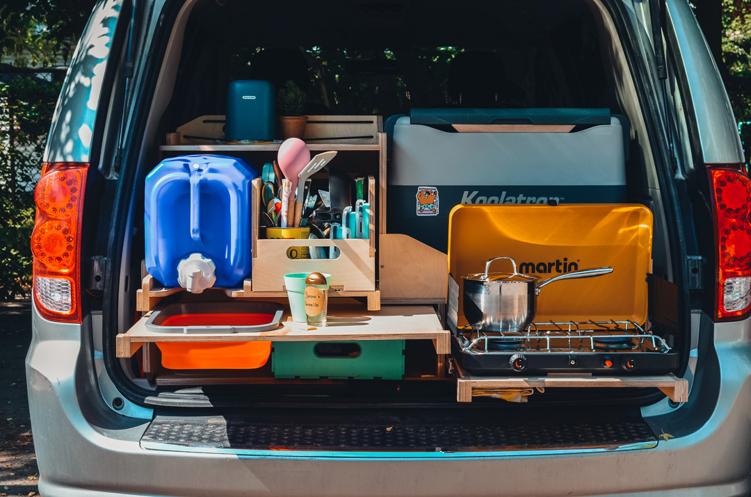 Kit de conversion pour aménager un campervan avec cuisine statique - Vanpackers