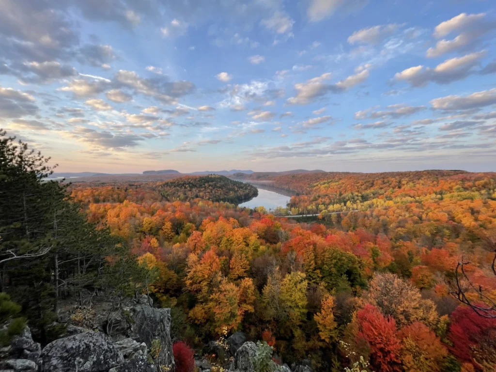 Picture Colline Larouche @onvasepromener Picture Colline Larouche @onvasepromener Le Baroudeur