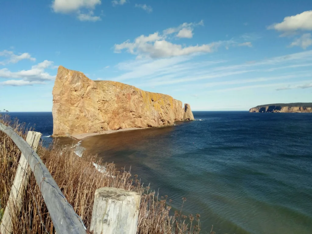 rocher percé en Gaspésie