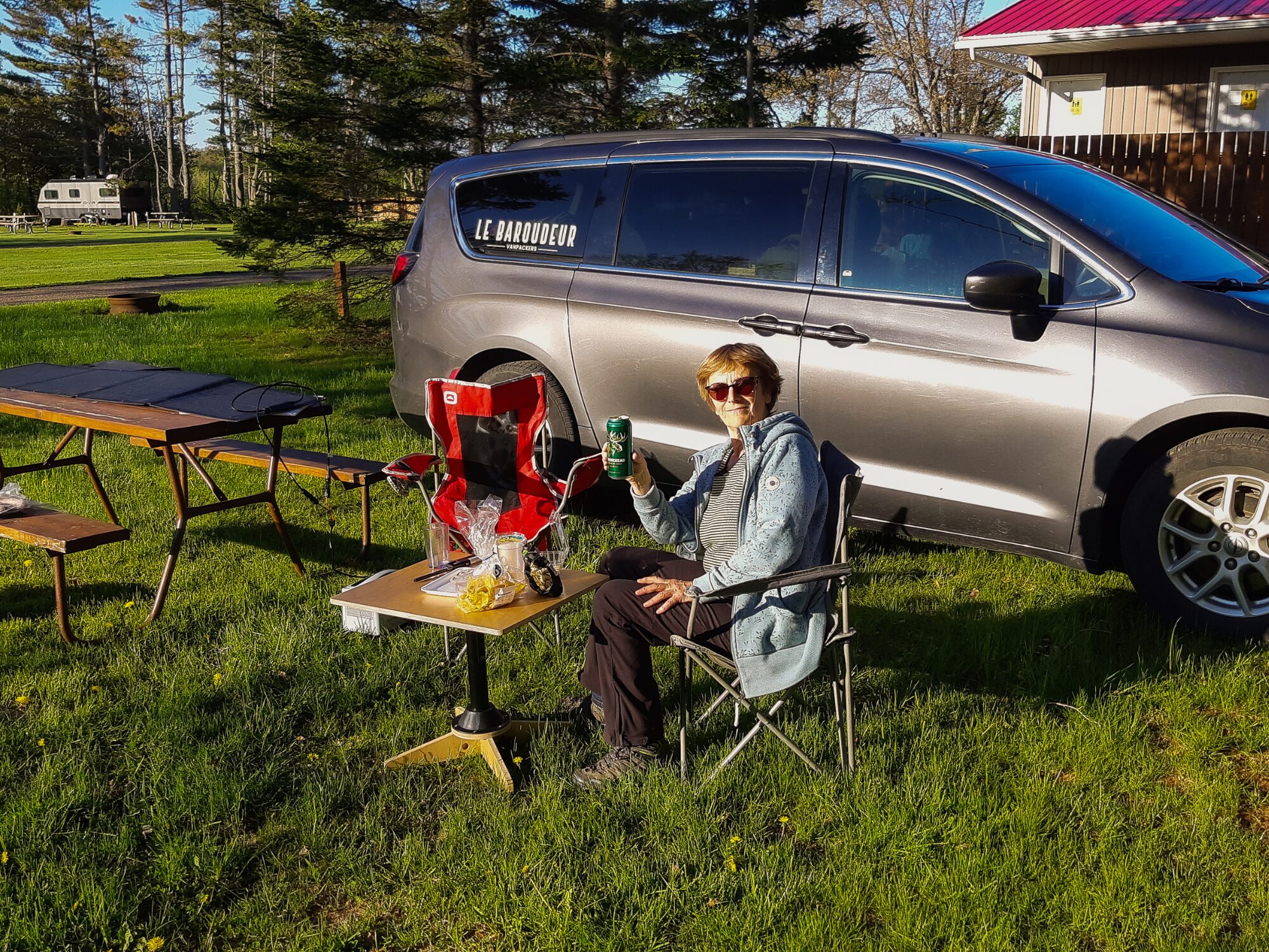 minivan dans un camping