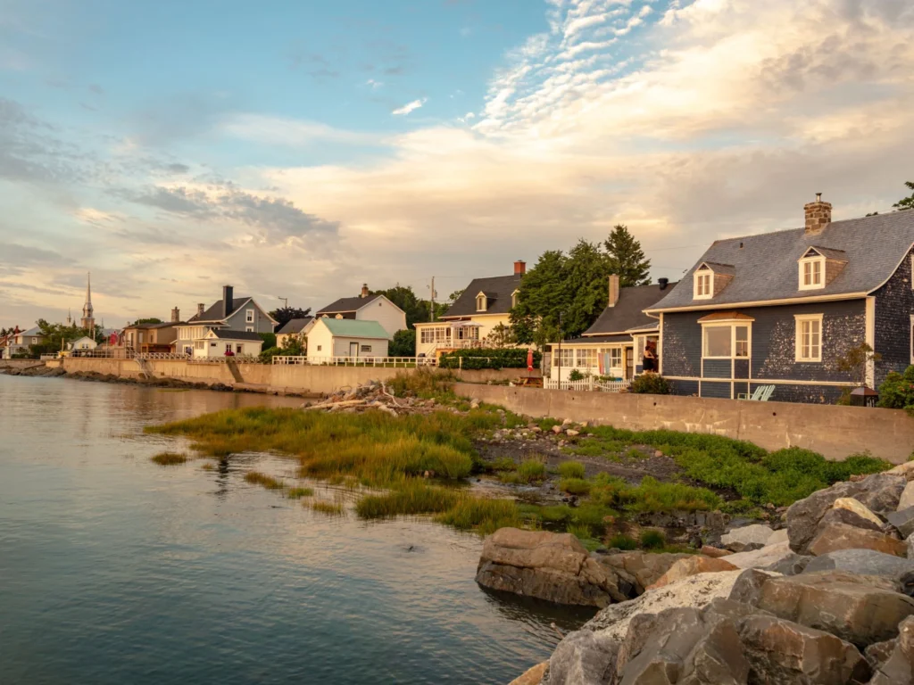 Ville de Kamouraska au bord du fleuve saint Laurent